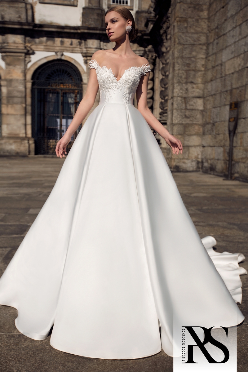 wedding dress 19-008 | Ricca Sposa bridal boutique