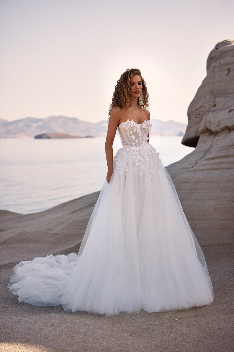 Bridal Gown  Evelyn Bridal Collection